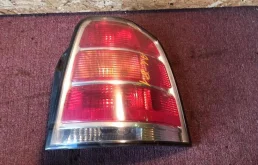Задний правый фонарь для Opel Zafira B 2005-2015