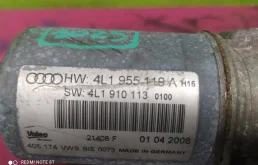 Трапеция стеклоочистителей для Audi Q7 2006 года на фотографиях