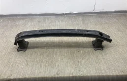 Усилитель переднего бампера для Subaru Legacy 2013 года на фотографиях