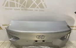 Дверь багажника для Hyundai Solaris 2021 года на фотографиях