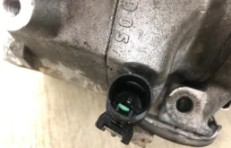 Компрессор кондиционера для Mitsubishi Pajero Sport 2010 года на фотографиях