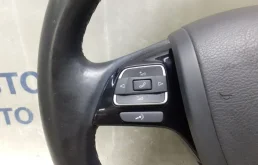 Подушка безопасности водителя для Volkswagen Touareg на фотографиях