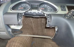 Приборная панель для Audi Q7 на фотографиях