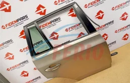 Дверь задняя правая для BMW X3 2006 года на фотографиях