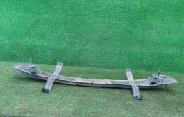 Усилитель бампера задний нижний для Hyundai Solaris 2014 года на фотографиях