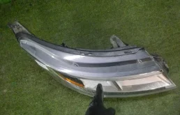 Фара правая для Ford Explorer на фотографиях