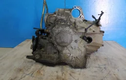 АКПП для Nissan X-Trail 2000 года на фотографиях