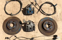 Суппорт задний левый для Mazda CX 5 на фотографиях