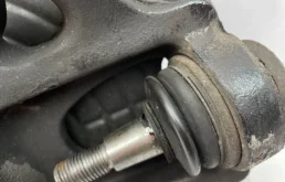 Кулак поворотный правый для Mercedes-Benz M class 2001 года на фотографиях