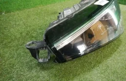 Фара левая для Skoda Rapid 2020 года на фотографиях