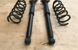 Пружина амортизатора задняя для Mazda CX 5 2015 года на фотографиях