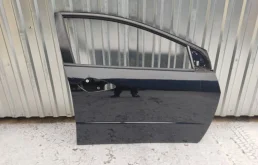 Дверь передняя правая для Honda Civic 2010 года на фотографиях