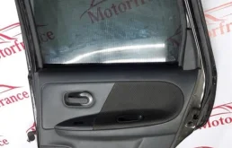 Дверь задняя правая для Nissan Note на фотографиях