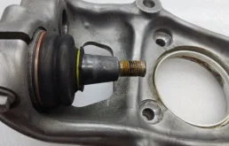 Кулак поворотный левый для Audi Q7 на фотографиях