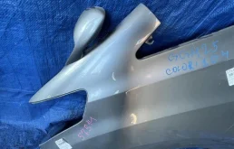 Крылья для Toyota Alphard 2008 года на фотографиях