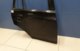 Дверь задняя правая для BMW X3 2006 года на фотографиях