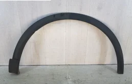 Расширитель арок передний правый для Audi Q3 2024 года на фотографиях