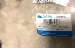 Кулак поворотный правый для Mitsubishi Pajero 2009 года на фотографиях