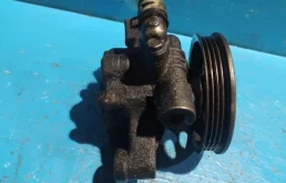 Насос ГУР для Honda CR-V 1998 года на фотографиях