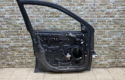 Дверь передняя левая для Jeep Grand Cherokee на фотографиях