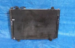 Радиатор охлаждения ДВС для Toyota Alphard на фотографиях