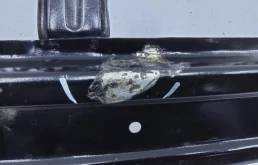 Усилитель заднего бампера для Hyundai Solaris 2014 года на фотографиях