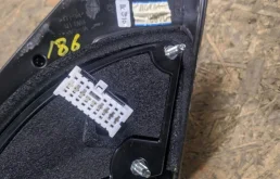 Стекла и зеркала для Hyundai i40 на фотографиях