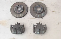 Суппорт задний правый для Mazda CX 5 2015 года на фотографиях