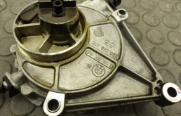 Вакуумный усилитель тормозов для BMW 5er 2013 года на фотографиях