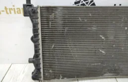 Радиатор охлаждения ДВС для Skoda Rapid 2019 года на фотографиях