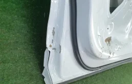 Дверь передняя левая для Audi Q3 2024 года на фотографиях