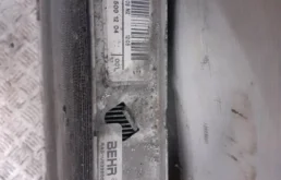 Радиатор охлаждения ДВС для Mercedes-Benz GL class 2010 года на фотографиях