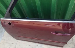 Двери для Citroen C4 Picasso 2008 года на фотографиях