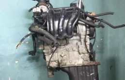 Двигатель без навесного для Volkswagen Polo 2008 года на фотографиях