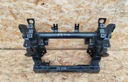 Подрамник двигателя для Mitsubishi Pajero 2007 года на фотографиях