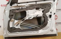 Дверь передняя правая для BMW X3 2005 года на фотографиях