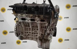 Двигатель без навесного для Chrysler 300C 2011 года на фотографиях