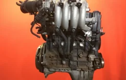 Двигатель без навесного для Kia Rio 2010 года на фотографиях