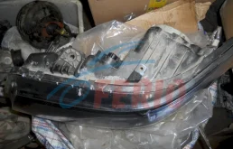 Фара левая для Honda Accord 2004 года на фотографиях