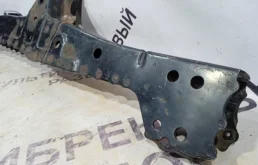 Подрамник двигателя для Toyota Corolla на фотографиях