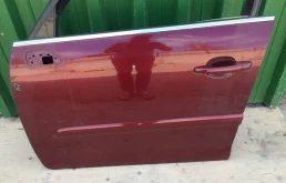 Двери для Citroen C4 Picasso 2008 года на фотографиях