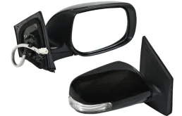 Стекла и зеркала для Toyota Corolla 2006 года на фотографиях