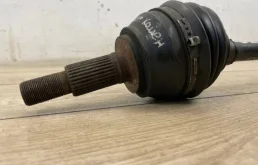 Привод передний левый для Audi Q7 2010 года на фотографиях