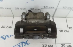 Тормозной цилиндр передний левый для Volvo XC90 на фотографиях