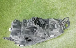 Фара левая для Skoda Rapid 2020 года на фотографиях