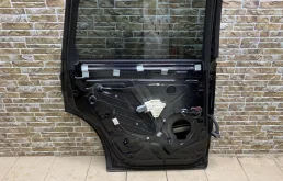 Дверь задняя левая для Audi Q7 2011 года на фотографиях
