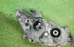 Фара левая для Mazda CX 5 2011 года на фотографиях