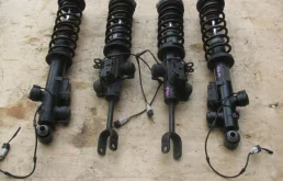 Пружина амортизатора задняя для BMW 5er 2012 года на фотографиях