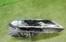 Фары для Volkswagen Touareg 2015 года на фотографиях