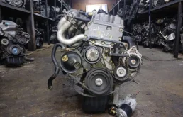 Двигатель для Nissan Primera 1999 года на фотографиях